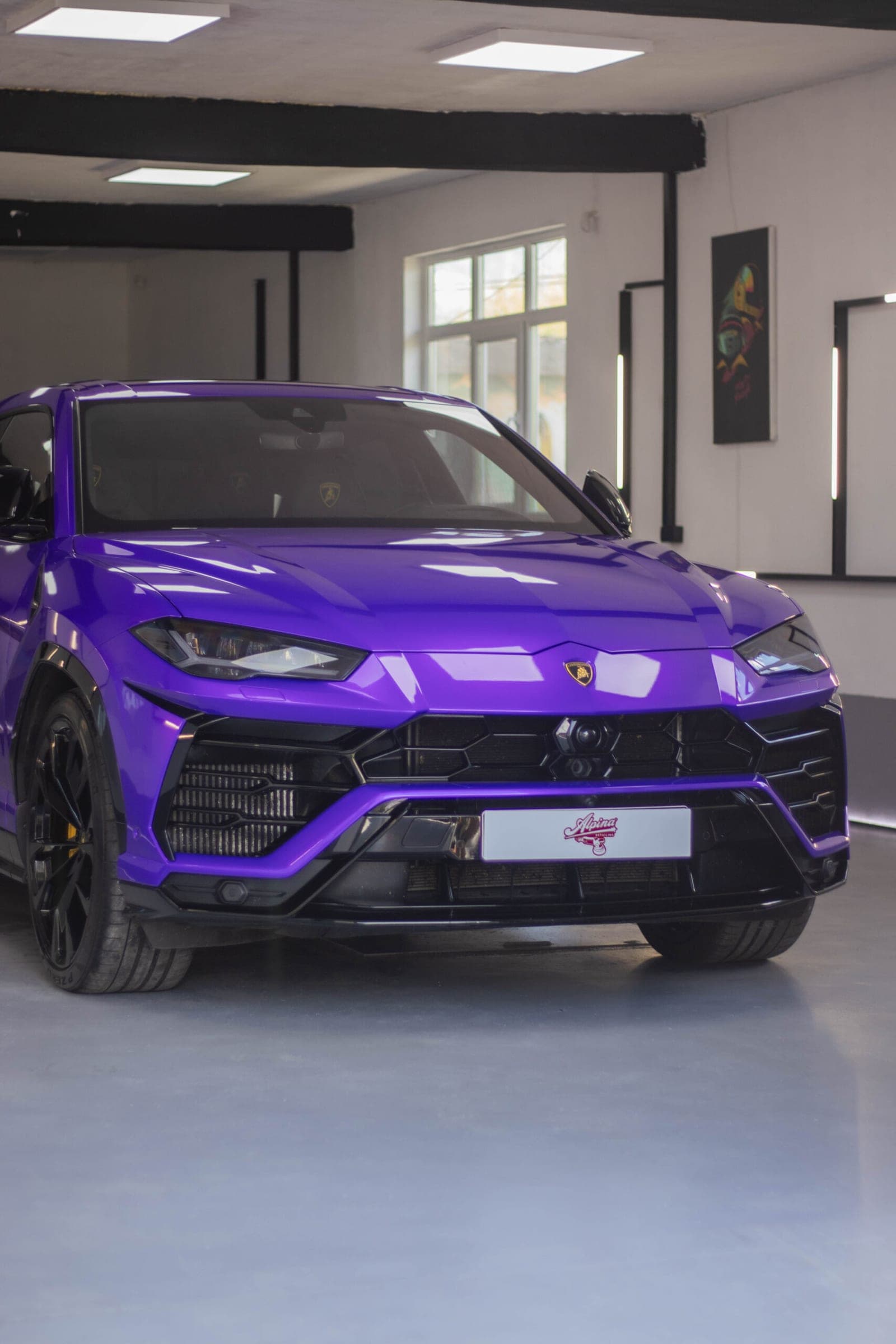 Lamborghini Urus mov în atelier